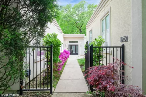 2000 Clendenin Ln, Riverwoods, IL 60015