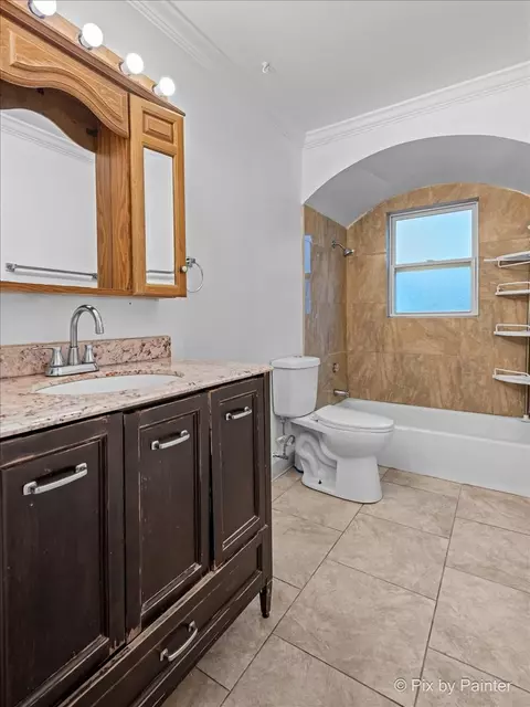 1366 Blackhawk Dr, Elgin, IL 60120 photo 25