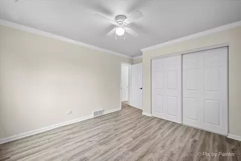 1366 Blackhawk Dr, Elgin, IL 60120 photo 19