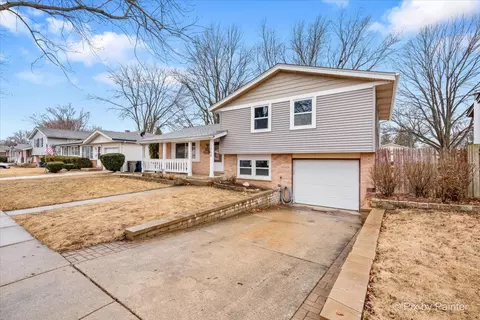 1366 Blackhawk Dr, Elgin, IL 60120 photo 31