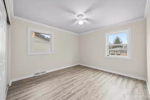 1366 Blackhawk Dr, Elgin, IL 60120 photo 20