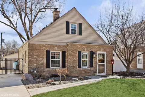 613 7th Ave, La Grange, IL 60525