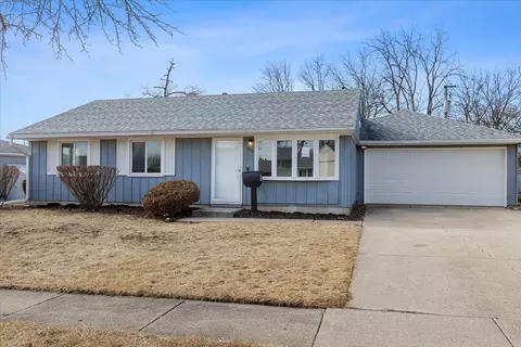410 Chase Ter, Streamwood, IL 60107