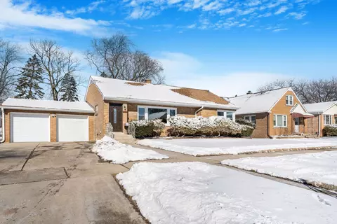 8110 46th St, Lyons, IL 60534 photo 3