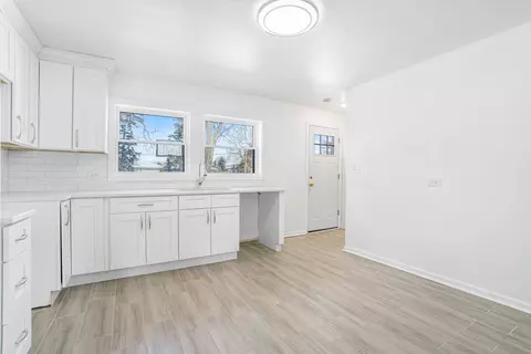 8110 46th St, Lyons, IL 60534 photo 7