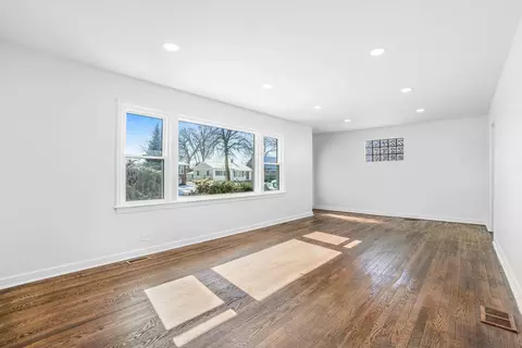 8110 46th St, Lyons, IL 60534 photo 9