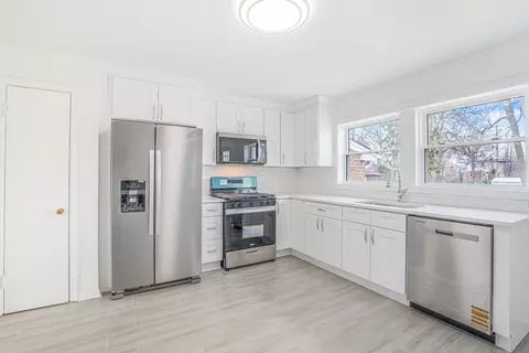 8110 46th St, Lyons, IL 60534 photo 5