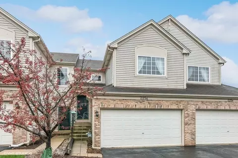 225 Nicole Dr #E, South Elgin, IL 60177