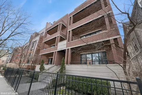 639 W Briar Pl #4E, Chicago, IL 60657