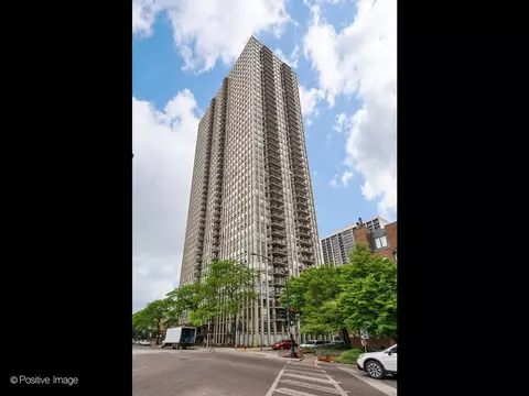 1660 N La Salle St #1811, Chicago, IL 60614