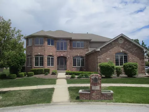 8032 Abbey Rd, Tinley Park, IL 60477