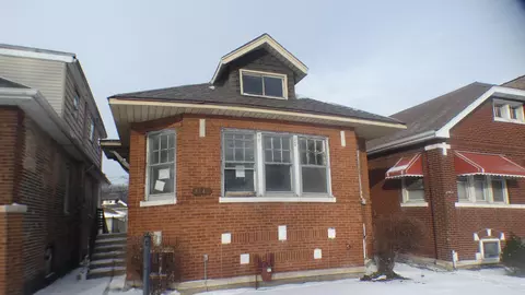 8740 S Kingston Ave, Chicago, IL 60617