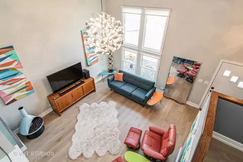 Living - 3127 Eugene Ln, Aurora, IL 60504 photo 5 of 5