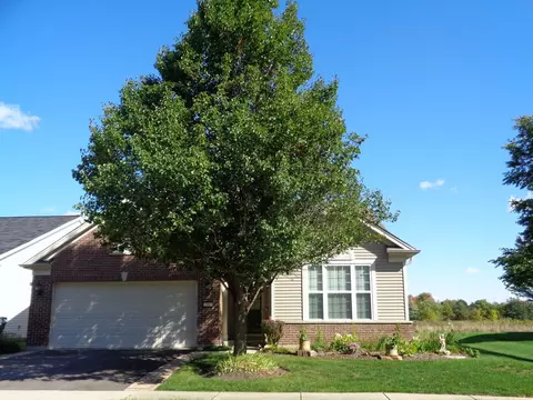 2797 Beacon Point Cir, Elgin, IL 60124 photo 2
