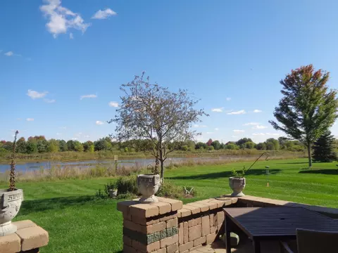 2797 Beacon Point Cir, Elgin, IL 60124 photo 3