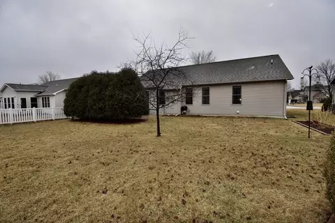 Exterior - 1804 Partridge Pt, Normal, IL 61761 photo 5 of 6