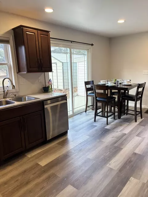 Kitchen - 6967 Venado Dr, Delavan, IL 61734 photo 4 of 9