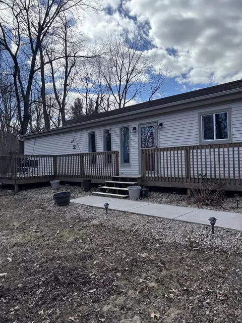 Exterior - 6967 Venado Dr, Delavan, IL 61734 photo 5 of 5
