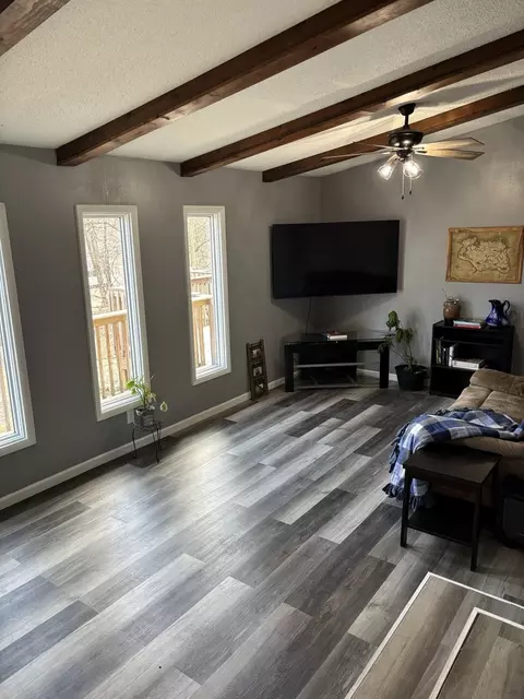 Living - 6967 Venado Dr, Delavan, IL 61734 photo 1 of 3