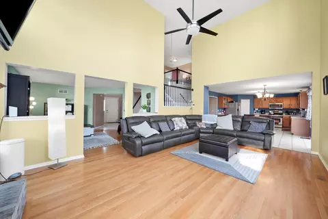 Living - 2013 Heatherstone Ct, Plainfield, IL 60586 photo 4 of 5