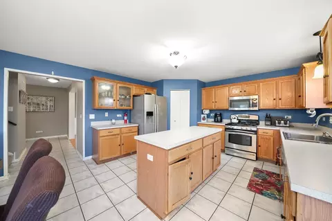 Kitchen - 2013 Heatherstone Ct, Plainfield, IL 60586 photo 1 of 5