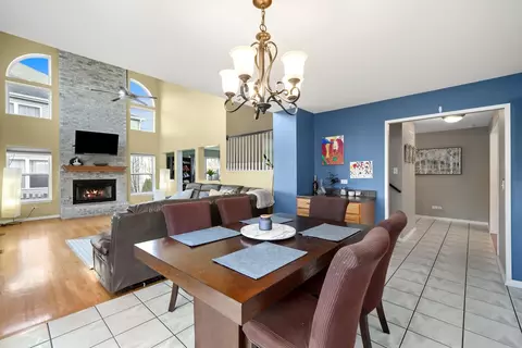 Dining - 2013 Heatherstone Ct, Plainfield, IL 60586 photo 1 of 2