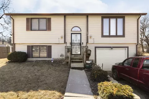 1216 Elm St, Rockford, IL 61102