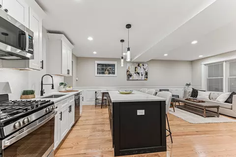 Kitchen - 632 E 100th Pl, Chicago, IL 60628 photo 3 of 4
