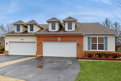 454 Woodhill Dr #454, Carol Stream, IL 60188