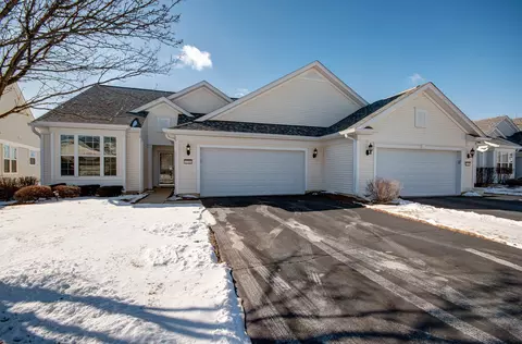 1721 Vantage Dr, Shorewood, IL 60404