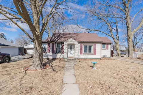 112 W Columbia St, Danvers, IL 61732