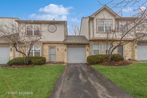 1234 N Split Oak Cir, Round Lake Beach, IL 60073