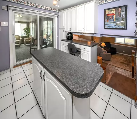 926 E Balsam Ln, Bartlett, IL 60103 photo 9