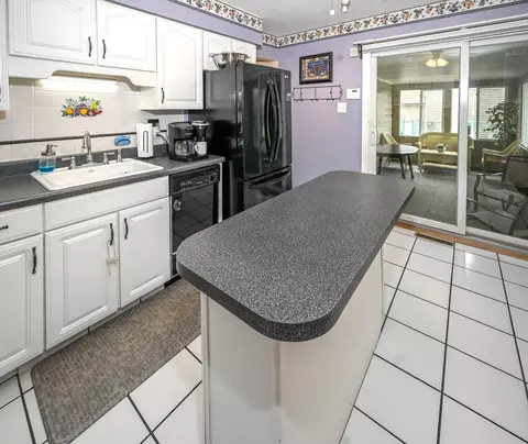 926 E Balsam Ln, Bartlett, IL 60103 photo 8
