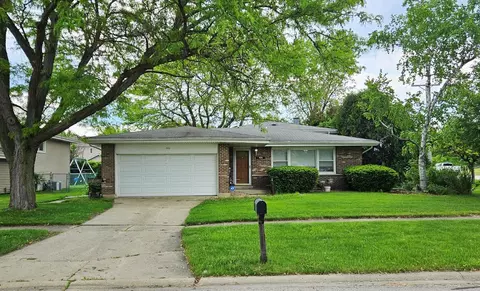 926 E Balsam Ln, Bartlett, IL 60103