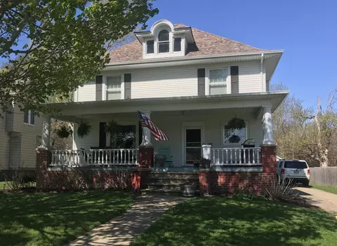 130 S State St, Tiskilwa, IL 61368