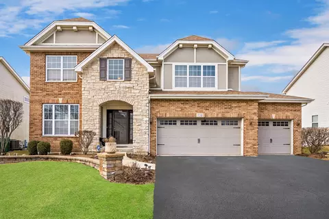 738 N Misty Ridge Dr, Romeoville, IL 60446