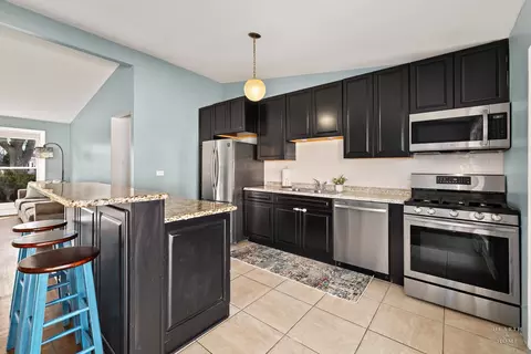 3805 Bluebird Ln, Rolling Meadows, IL 60008 photo 8