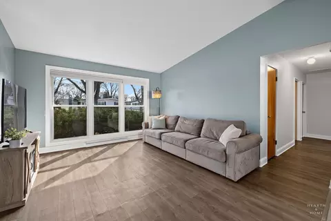3805 Bluebird Ln, Rolling Meadows, IL 60008 photo 3
