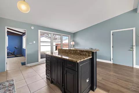 3805 Bluebird Ln, Rolling Meadows, IL 60008 photo 10