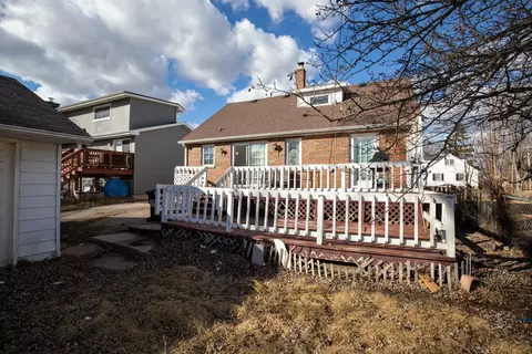 Exterior - 3907 Clearbrook Ave, Mchenry, IL 60050 photo 7 of 7