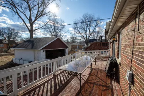 Exterior - 3907 Clearbrook Ave, Mchenry, IL 60050 photo 3 of 7