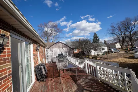 Exterior - 3907 Clearbrook Ave, Mchenry, IL 60050 photo 4 of 7