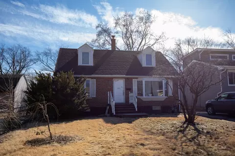 3907 Clearbrook Ave, Mchenry, IL 60050