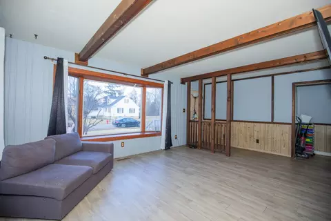 Living - 3907 Clearbrook Ave, Mchenry, IL 60050 photo 3 of 5