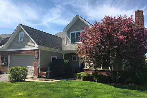 221 Cater Ln, Libertyville, IL 60048