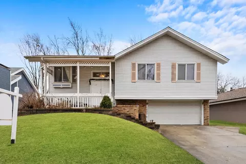 1620 Edison Cir, Hanover Park, IL 60133