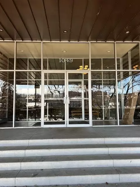 1049 W Ogden Ave #107, Naperville, IL 60563