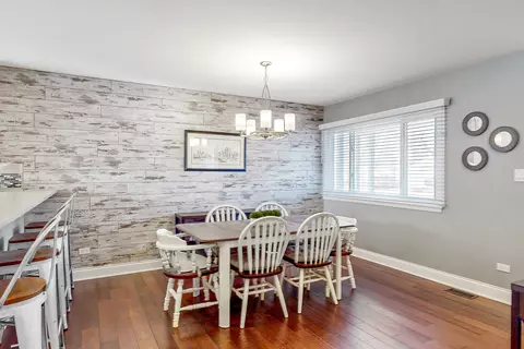 70 Willow Trl, Wheeling, IL 60090 photo 6