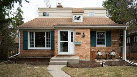 1836 Oak Ave, Northbrook, IL 60062